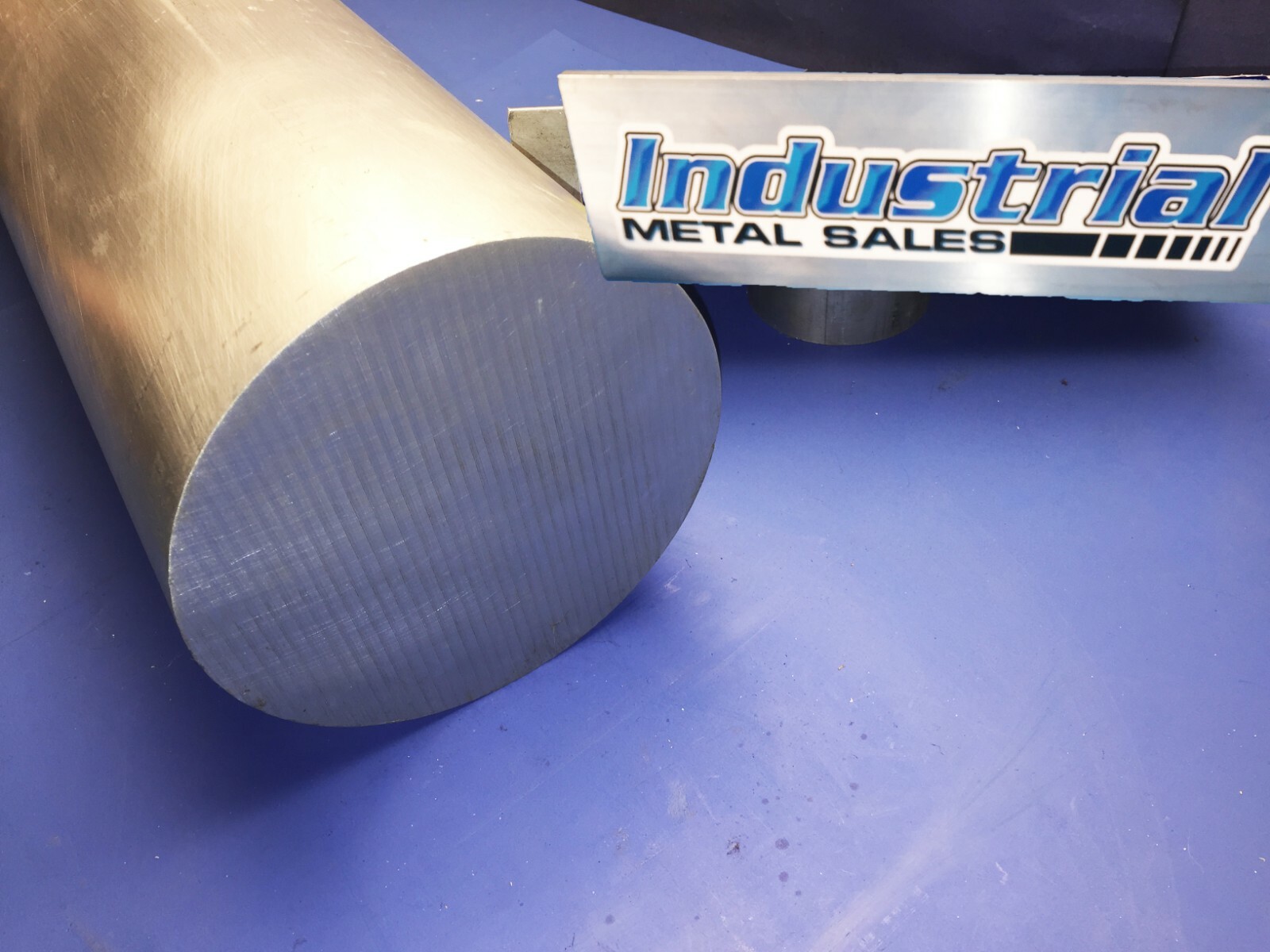 6061 T6 Aluminum Round Bar 5-1/4″ Dia x 4″-Long– 5.250″ Diameter 6061 Rod
