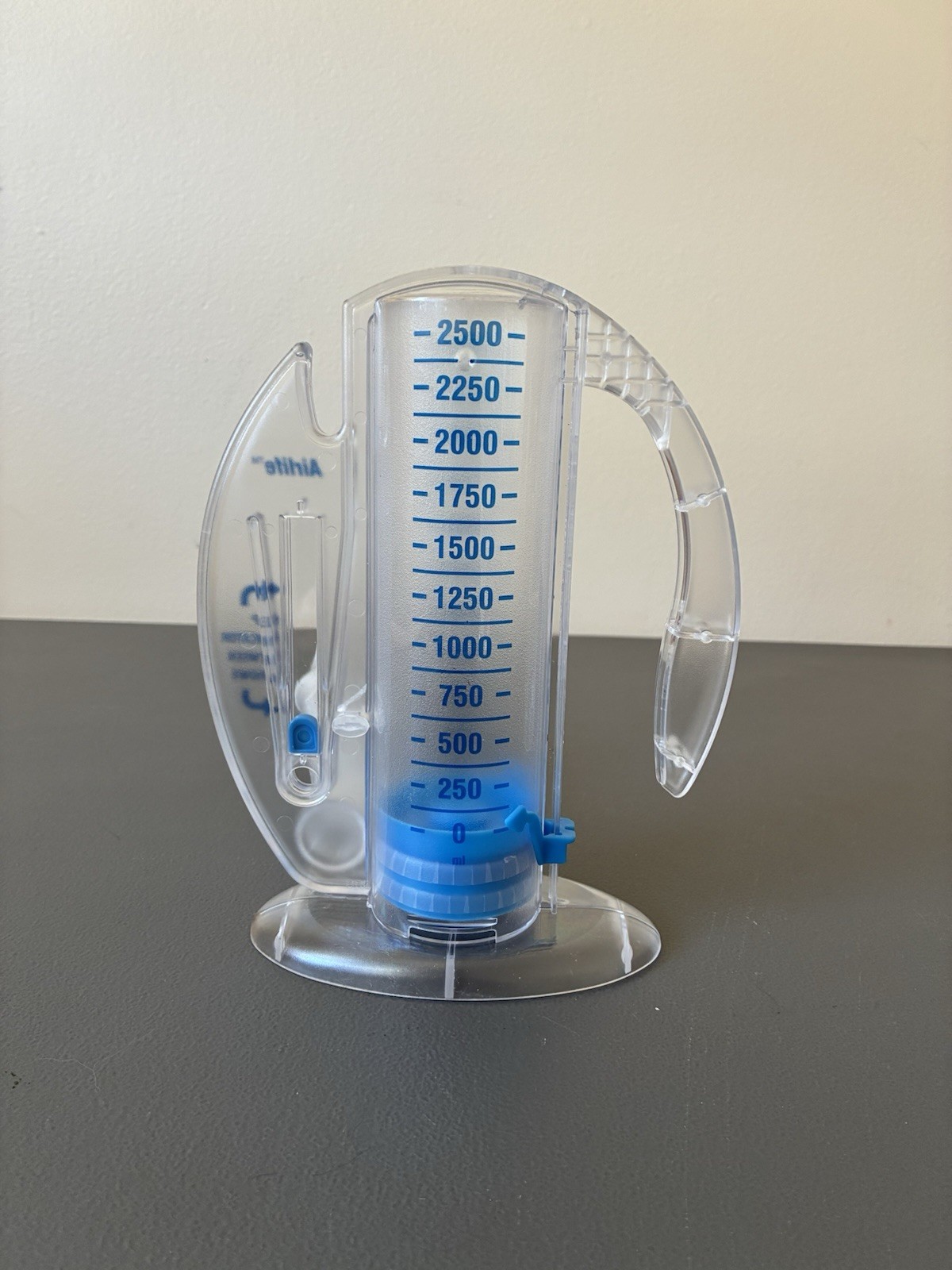 AirLife Volumetric Incentive Spirometer with One-Way Valve 4000 mL, 1 Count